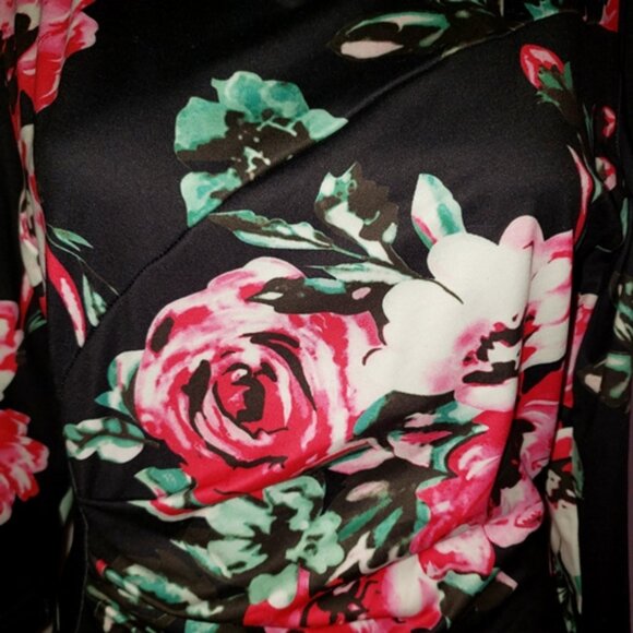 Dark/light pink roses on Black background side ruffle bodycon sexy dress size L - Picture 5 of 9